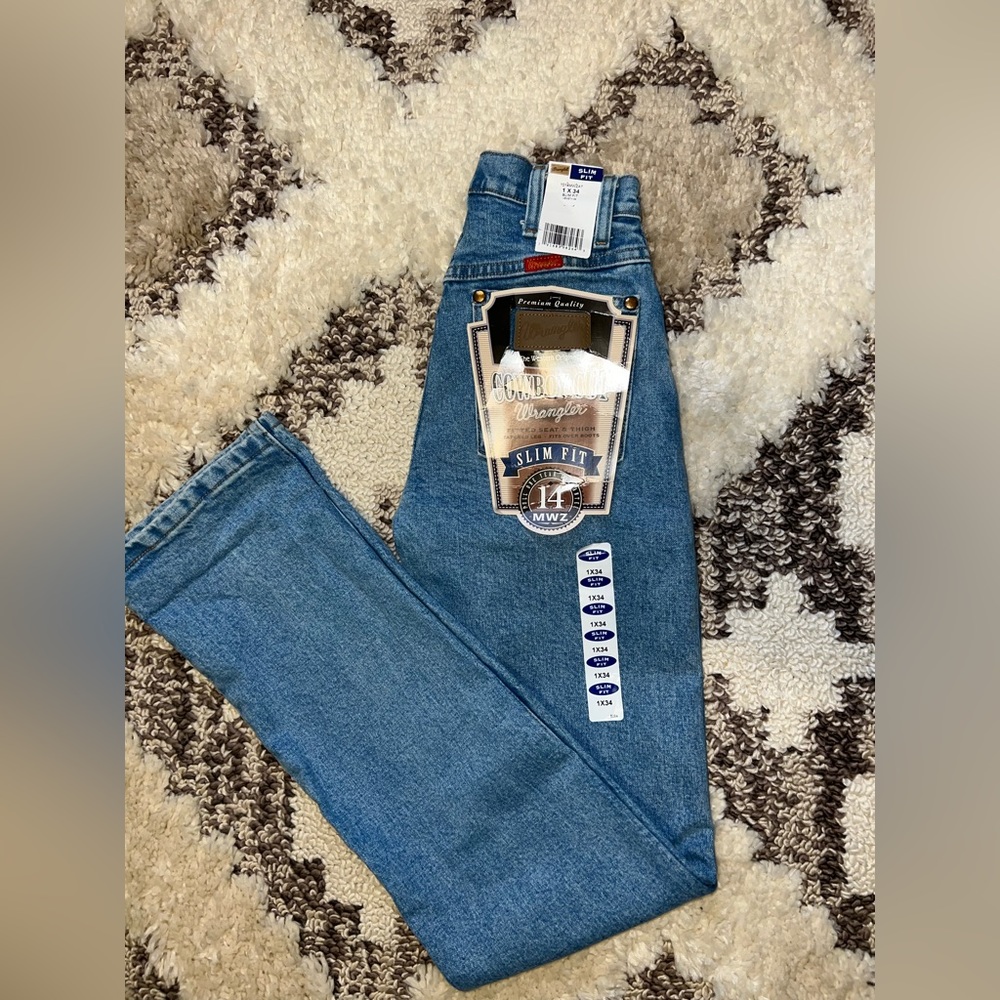 Brand new Wrangler Cowboy Cut women’s jeans